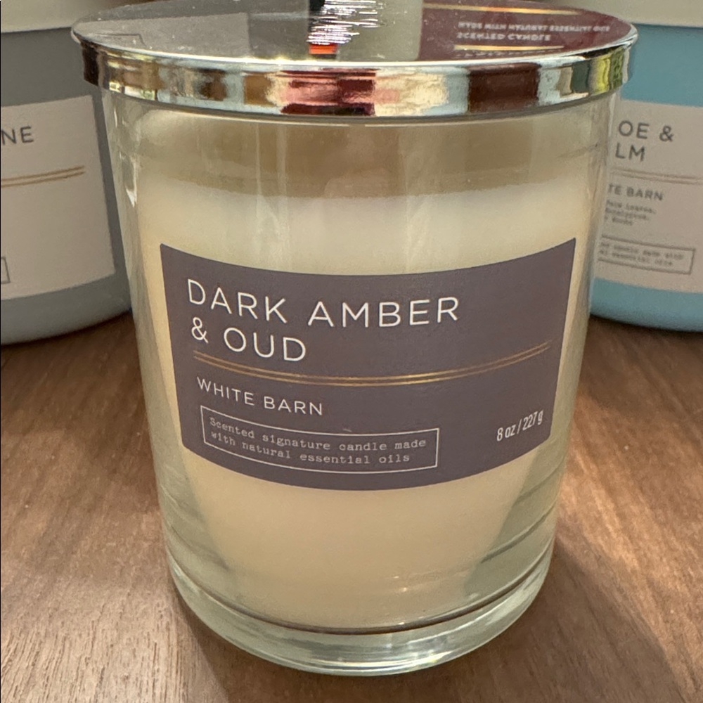 BBW / White Barn New Single-Wick Candle, Dark Oud & Amber - Discontinued
